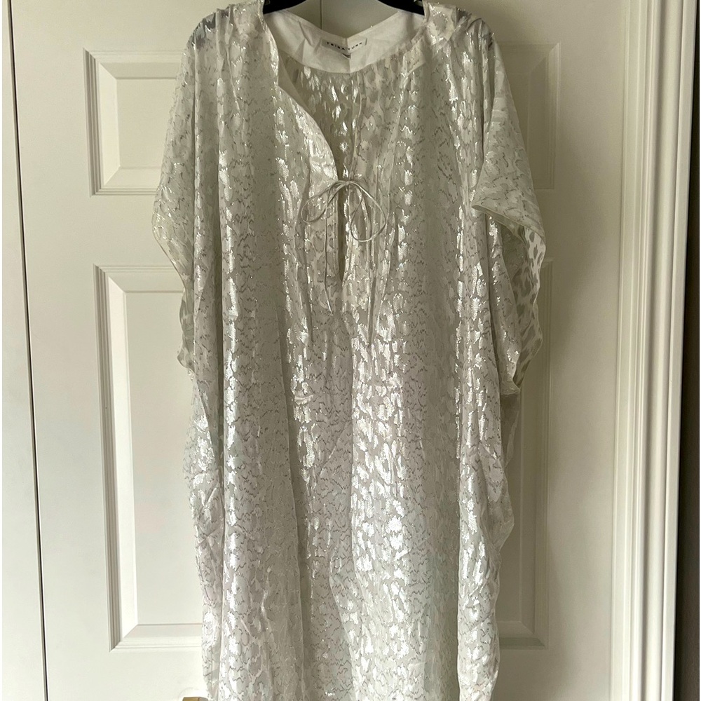 Gorgeous Trina Turk Kaftan. One size. White with metallic trim.